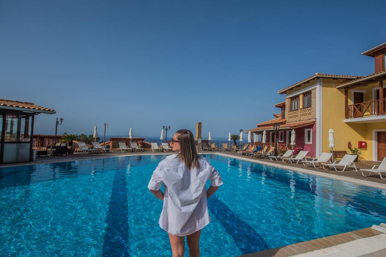 Sea View Village 4*