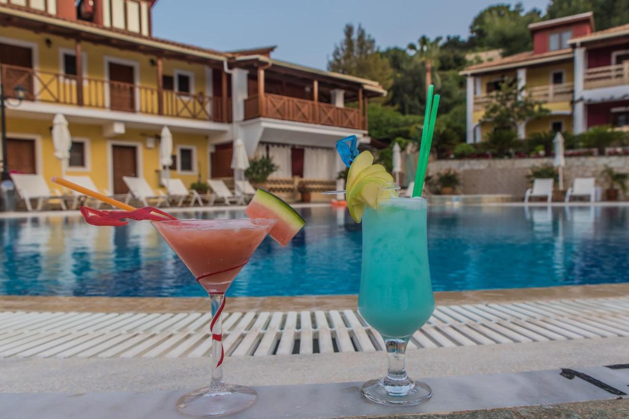 Aparthotel Sea View Village 4*